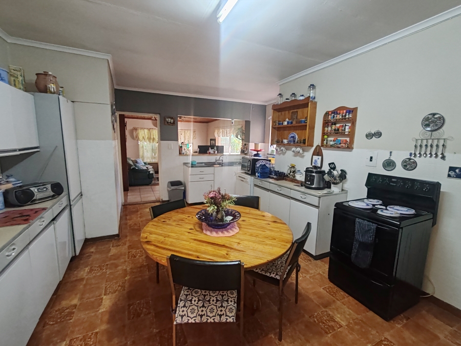 5 Bedroom Property for Sale in Campher Park Eastern Cape